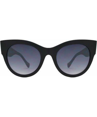 Women's Bold Oversized Chunky Cat Eye Vintage Sunglasses - Matte Black + Polycarbonate Lens - CV18I6436WU $10.93 Sport